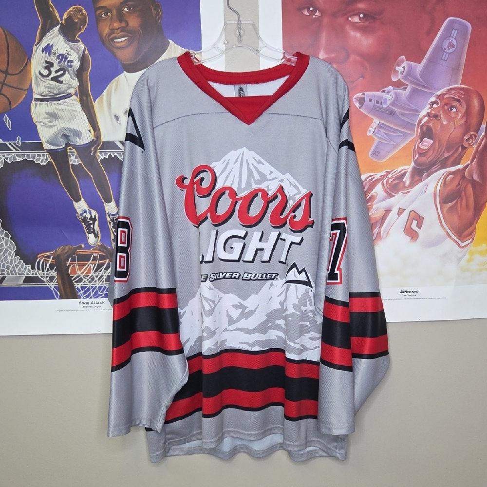 Vintage Coors Light Gray and Red Men's Jersey